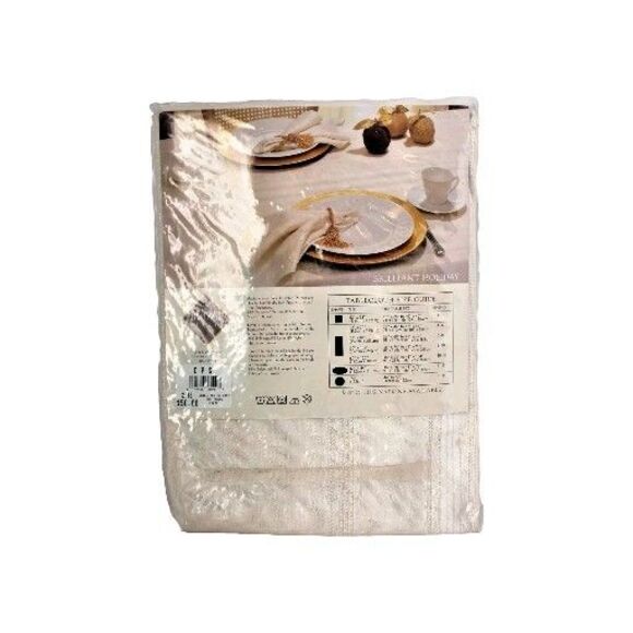 Bardwil Linens 70" Round Holiday Tablecloth Cream W/Gold Threads - Picture 4 of 4